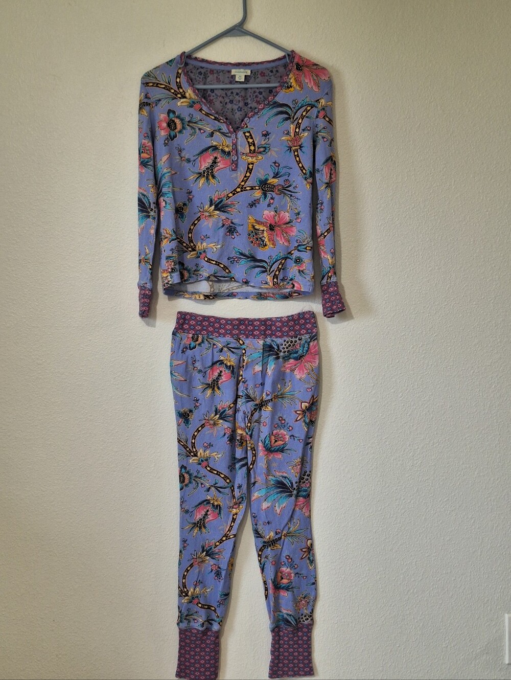Sundance Woman's Petite Small Paisley Pajama Set Cotton Waffle Knit Joggers